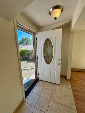 3800 Denise Court NE, Albuquerque, NM 87111