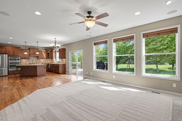 3476 Sawgrass Trail W, Eagan, MN 55123