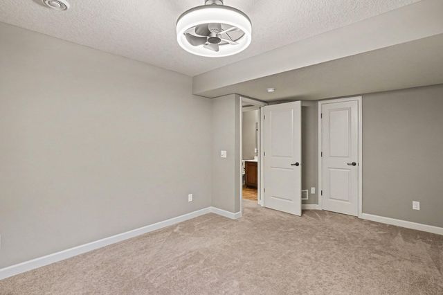 3476 Sawgrass Trail W, Eagan, MN 55123