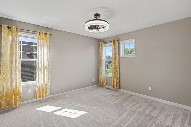 3476 Sawgrass Trail W, Eagan, MN 55123