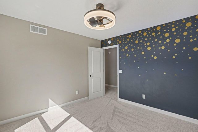 3476 Sawgrass Trail W, Eagan, MN 55123