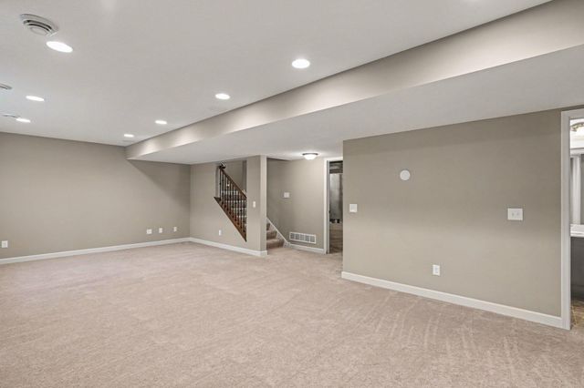 3476 Sawgrass Trail W, Eagan, MN 55123