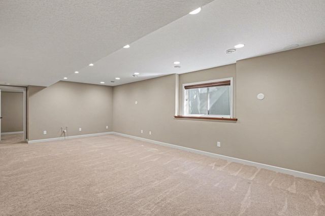 3476 Sawgrass Trail W, Eagan, MN 55123