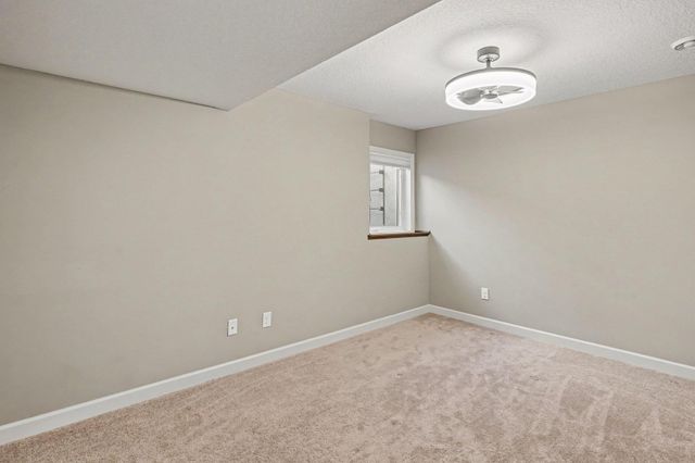 3476 Sawgrass Trail W, Eagan, MN 55123