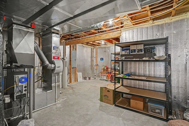 3476 Sawgrass Trail W, Eagan, MN 55123