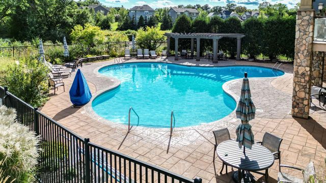 3476 Sawgrass Trail W, Eagan, MN 55123