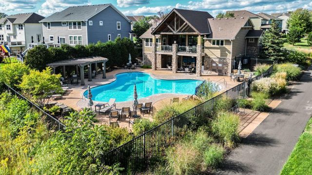 3476 Sawgrass Trail W, Eagan, MN 55123