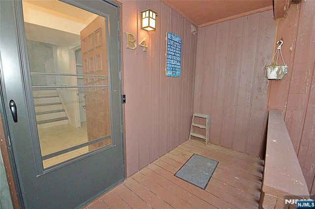 9 Village Way 4, Vernon, NJ 07462