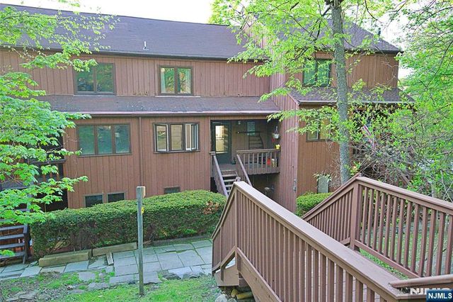 9 Village Way 4, Vernon, NJ 07462
