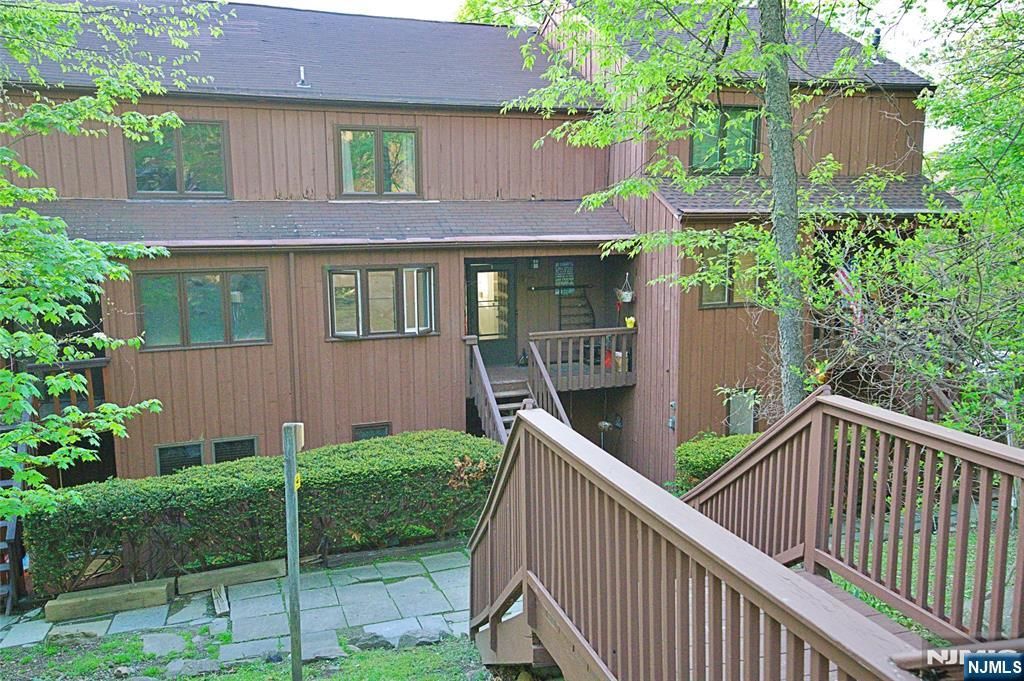 9 Village Way 4, Vernon, NJ 07462