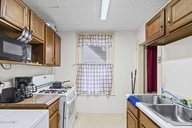 1243 Broadway, Menands, NY 12204