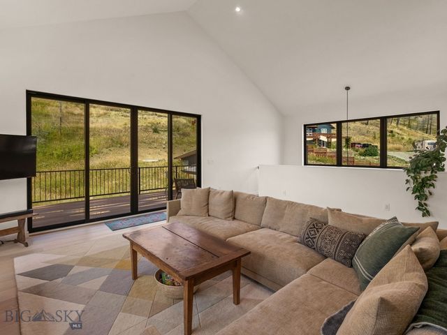 44 Midway Bridger Road, Bozeman, MT 59715