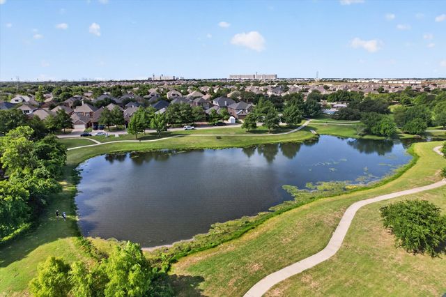 8136 Black Ash Drive, Fort Worth, TX 76131