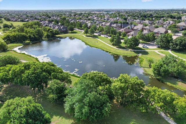 8136 Black Ash Drive, Fort Worth, TX 76131