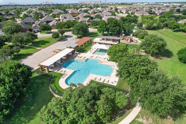 8136 Black Ash Drive, Fort Worth, TX 76131