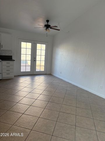 13221 N 21st Place 4, Phoenix, AZ 85022