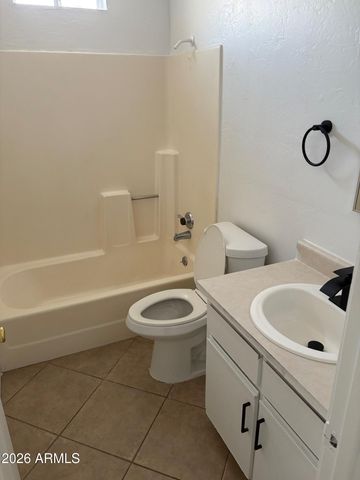 13221 N 21st Place 4, Phoenix, AZ 85022