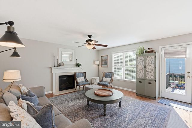 59 COUNTRY MANOR DR, Fredericksburg, VA 22406