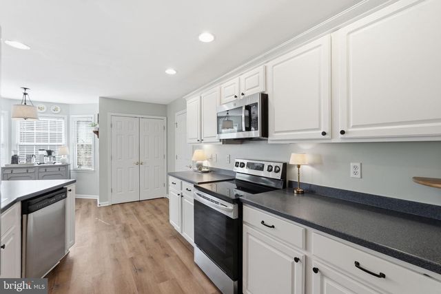 59 COUNTRY MANOR DR, Fredericksburg, VA 22406