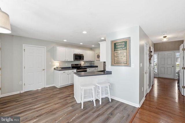 59 COUNTRY MANOR DR, Fredericksburg, VA 22406