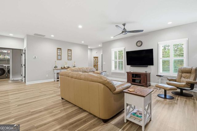 221 Windsor Way, Jasper, GA 30143