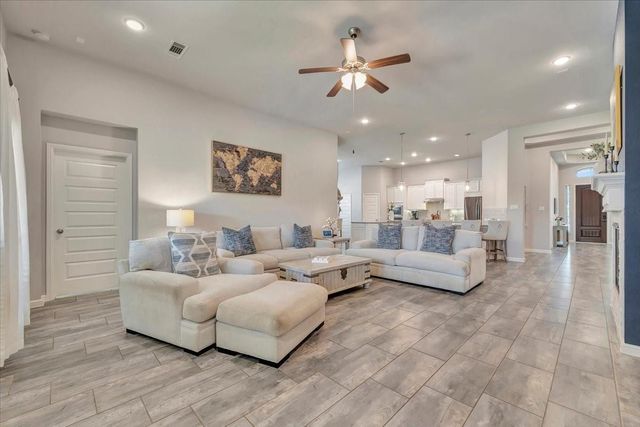4815 Tascosa Lane, League City, TX 77573