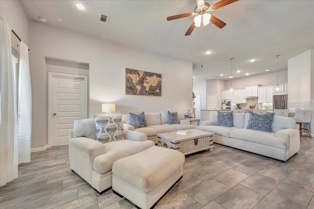4815 Tascosa Lane, League City, TX 77573