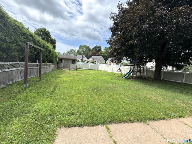 6 Lydall Street, Manchester, CT 06042