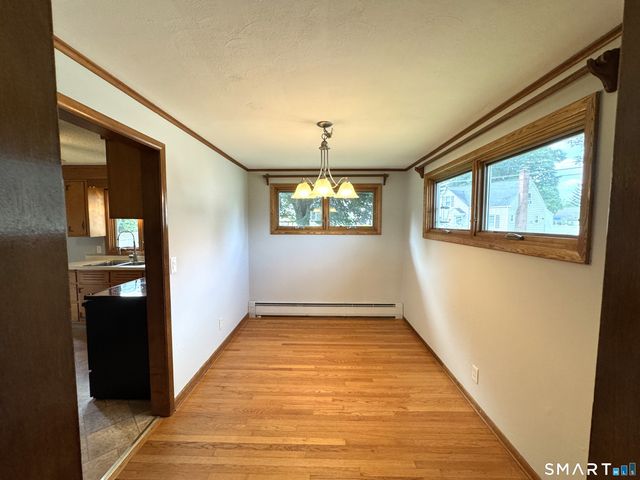 6 Lydall Street, Manchester, CT 06042