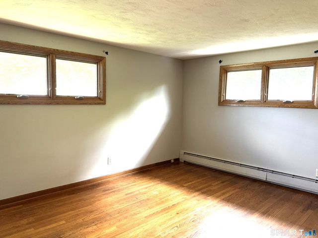 6 Lydall Street, Manchester, CT 06042