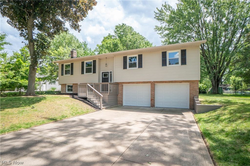 1108 Maple Street, Tallmadge, OH 44278
