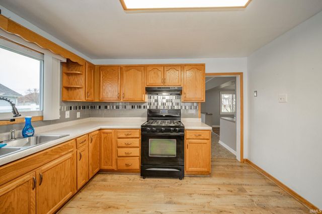 11114 N 300 E, Alexandria, IN 46001