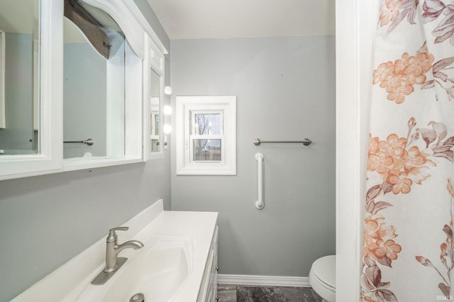 11114 N 300 E, Alexandria, IN 46001