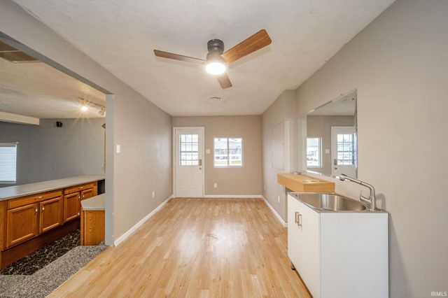 11114 N 300 E, Alexandria, IN 46001