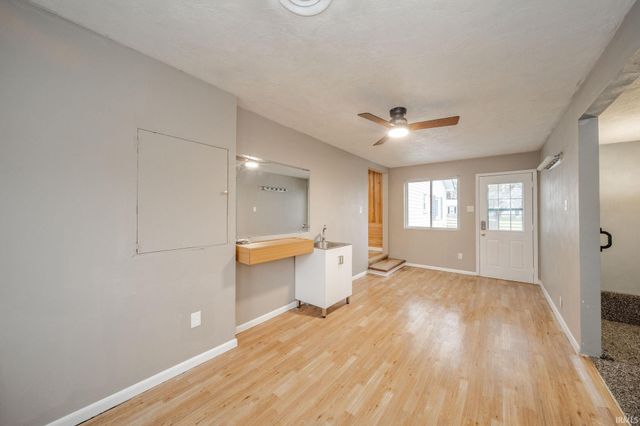 11114 N 300 E, Alexandria, IN 46001