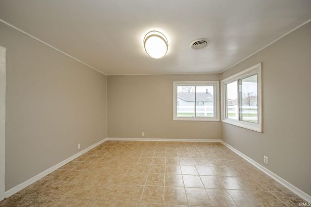 11114 N 300 E, Alexandria, IN 46001