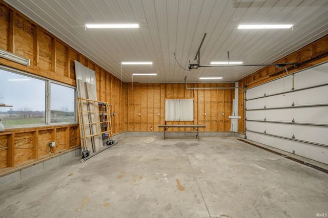 11114 N 300 E, Alexandria, IN 46001