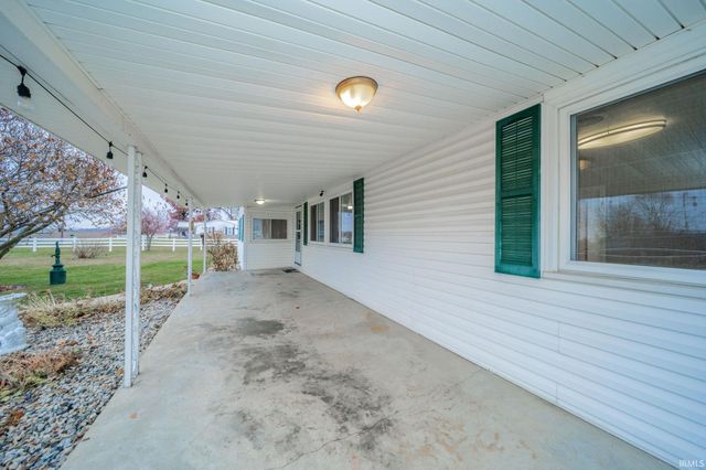 11114 N 300 E, Alexandria, IN 46001