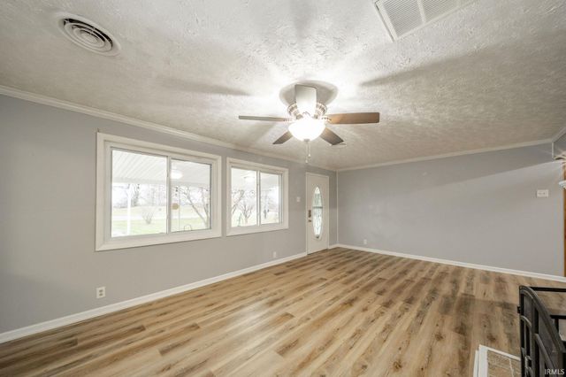 11114 N 300 E, Alexandria, IN 46001