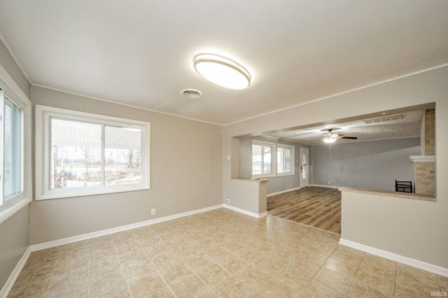 11114 N 300 E, Alexandria, IN 46001