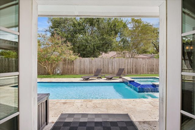 4406 Donna Bell Lane, Houston, TX 77018