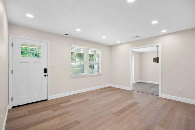 321 Whitmire Circle, Tunnel Hill, GA 30755