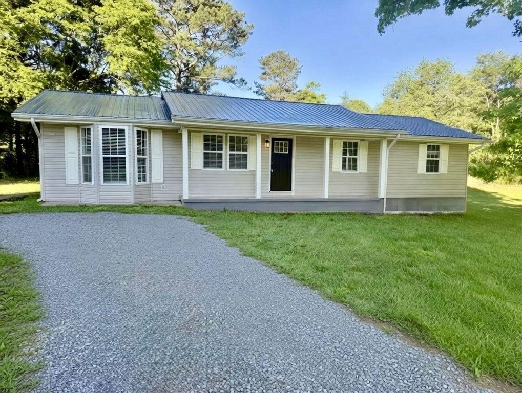 321 Whitmire Circle, Tunnel Hill, GA 30755