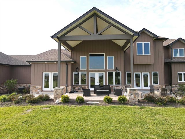 2313 E Royerton Road, Muncie, IN 47303