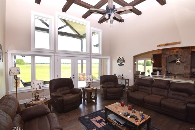 2313 E Royerton Road, Muncie, IN 47303