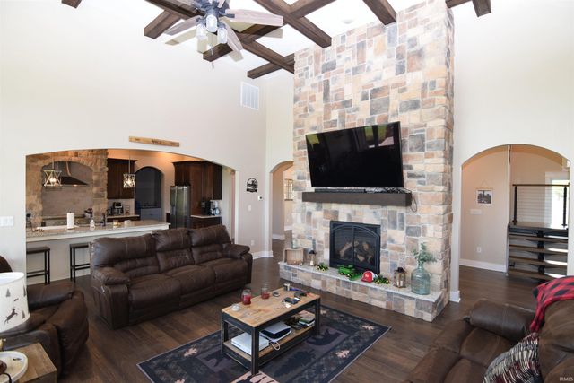 2313 E Royerton Road, Muncie, IN 47303