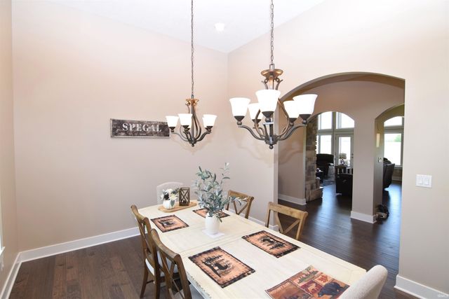 2313 E Royerton Road, Muncie, IN 47303
