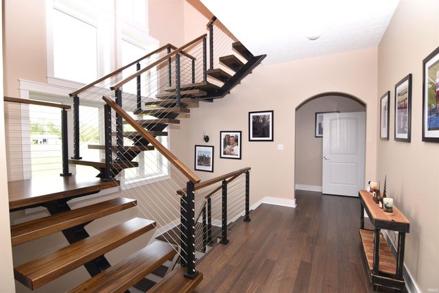 2313 E Royerton Road, Muncie, IN 47303