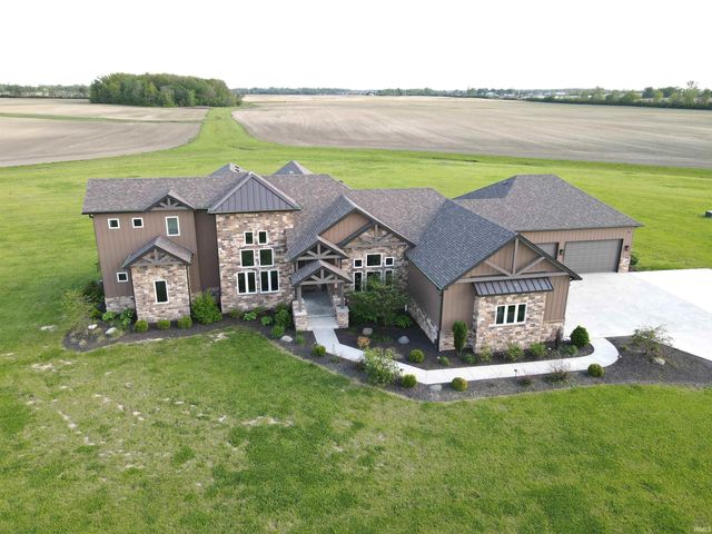 2313 E Royerton Road, Muncie, IN 47303