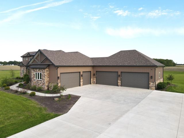 2313 E Royerton Road, Muncie, IN 47303